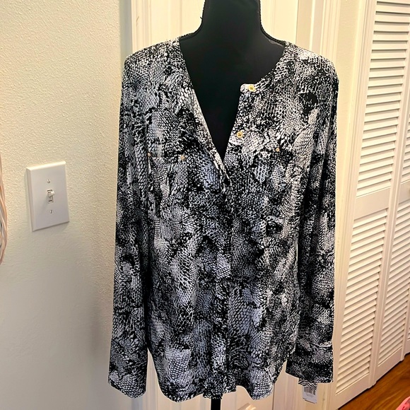Dana Buchman snakeskin print blouse - Picture 1 of 8